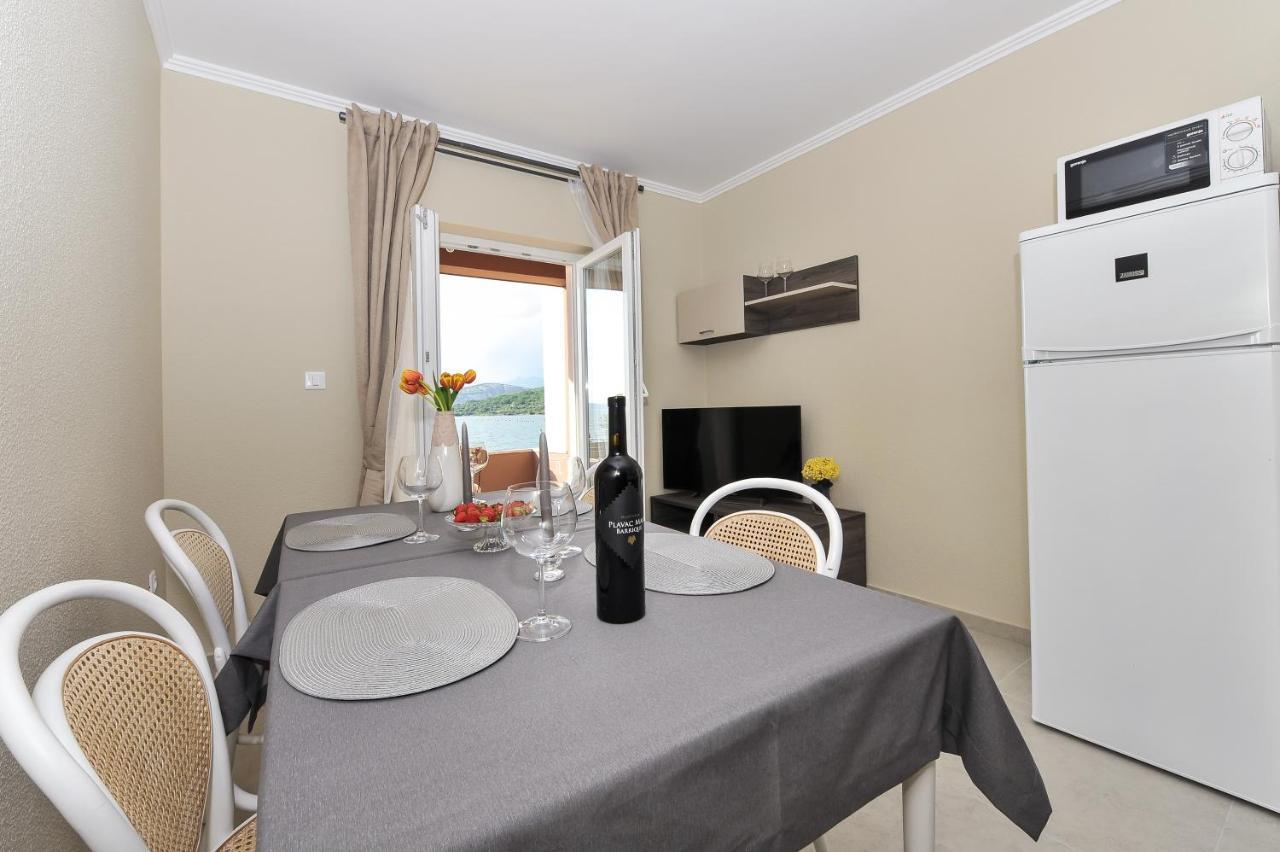 Apartmani Peric 1 Meka Draga Obrovac Exterior foto